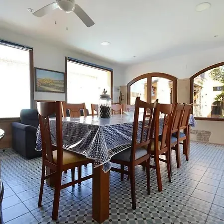 Family With Pool In O Con - 200 M² Private Garden *