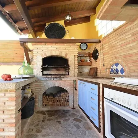 Family With Pool In O Con - 200 M² Private Garden *