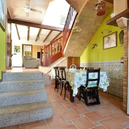 Family With Pool In O Con - 200 M² Private Garden
