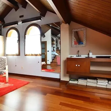 Family With Pool In O Con - 200 M² Private Garden