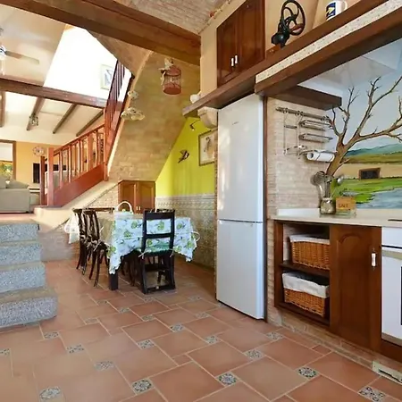 Family With Pool In O Con - 200 M² Private Garden