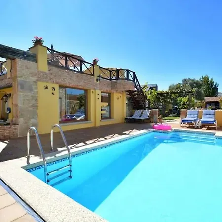 Family With Pool In O Con - 200 M² Private Garden * O Grove
