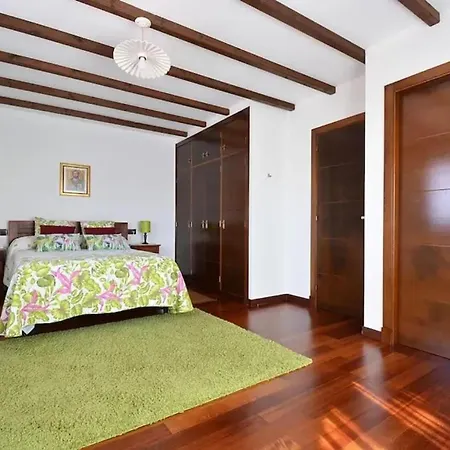 Family With Pool In O Con - 200 M² Private Garden